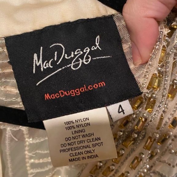 Gorgeous beaded dress - Picture 7 of 9